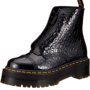 Dr. Martins Leopard Emboss size 8